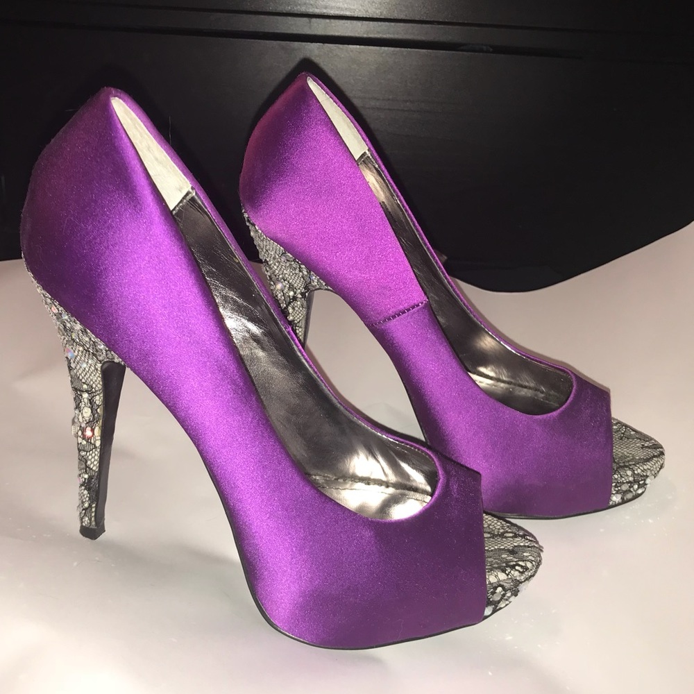 Steve Madden Purple Satin Jeweled Open Toe Pumps